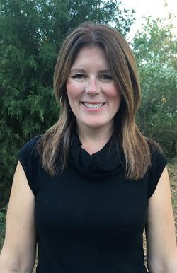 LAURA SUNDQUIST, PT
